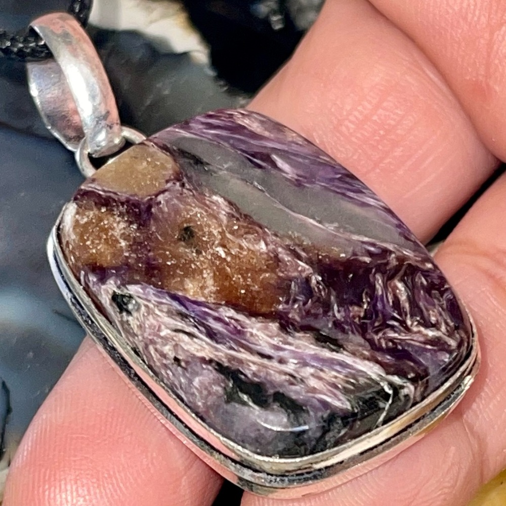 Chariote Pendant 1 7/8”